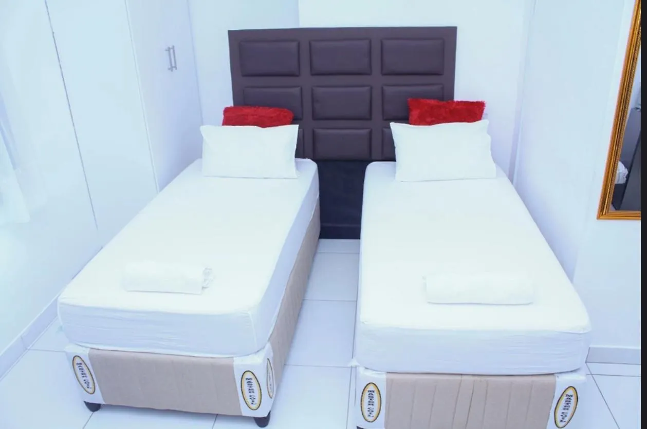 4 Callington Guest House 伊丽莎白港 0*,  南非